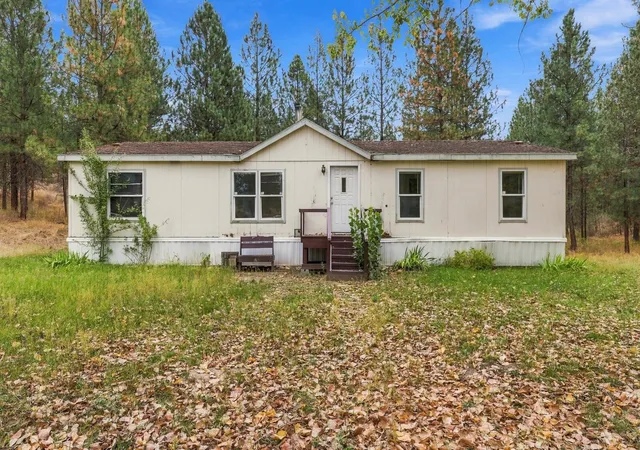 Photo 1 of Manufactured home for sale at 6442 Pascal Loop Rd, Fruitland, WA 99129 | MLS# 202625592 | Listing updated on 2026-10-09