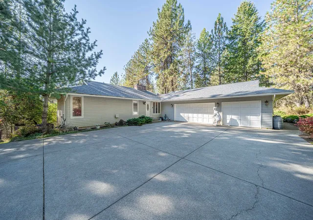 Single family home for sale at 11907 E Midway Rd, Mead, WA 99021 | MLS# 202625593
