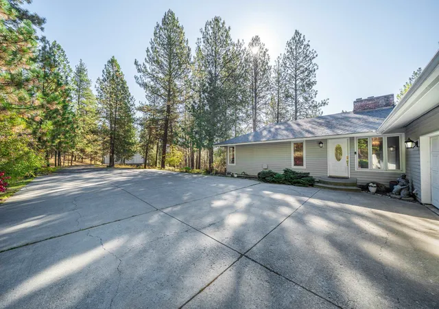 Photo 3 of Single family home for sale at 11907 E Midway Rd, Mead, WA 99021 | MLS# 202625593 | Listing updated on 2026-10-09