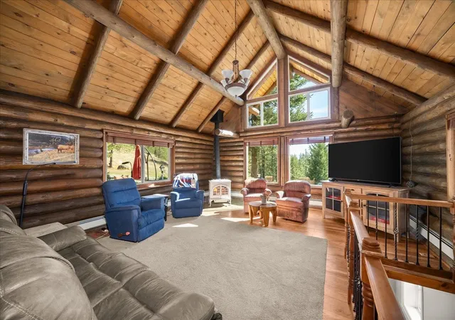 Photo 4 of Single family home for sale at 14305 N W Newman Lake Rd, Newman Lake, WA 99025 | MLS# 202625612 | Listing updated on 2026-10-09