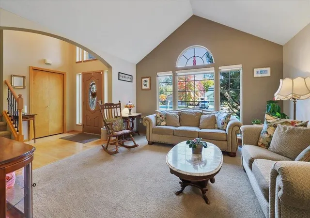 Photo 4 of Single family home for sale at 10111 N Parkside Dr, Nine Mile Falls, WA 99026 | MLS# 202625614 | Listing updated on 2026-10-10
