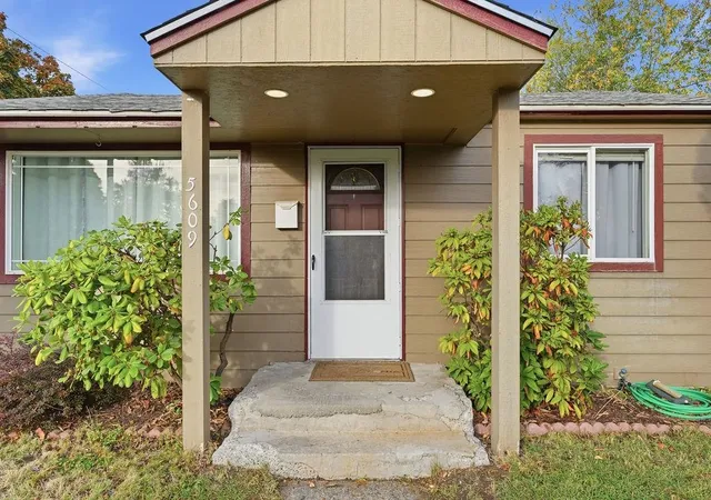 Photo 3 of Single family home for sale at 5609 N Cochran St, Spokane, WA 99205 | MLS# 202625616 | Listing updated on 2026-10-09