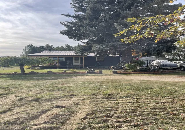Single family home for sale at 8712 N Greenbluff Rd, Colbert, WA 99005 | MLS# 202625621