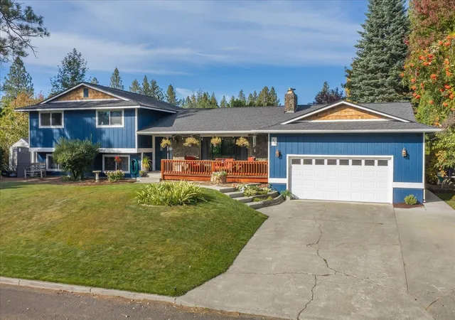 Single family home for sale at 12107 S Player Dr, Spokane, WA 99223 | MLS# 202625624