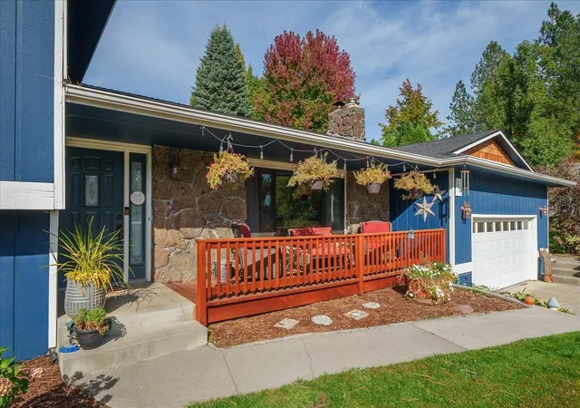 Photo 2 of Single family home for sale at 12107 S Player Dr, Spokane, WA 99223 | MLS# 202625624 | Listing updated on 2026-10-09