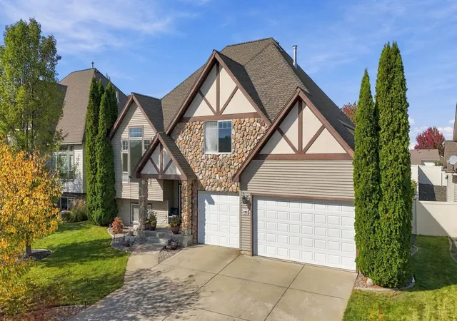 Photo 1 of Single family home for sale at 608 S Shelley Lake Ln, Spokane Valley, WA 99037 | MLS# 202625632 | Listing updated on 2026-10-10