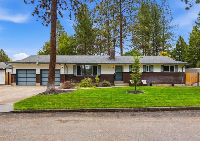 Single family home for sale at 2717 S Skipworth Rd, Spokane Valley, WA 99206 | MLS# 202625642