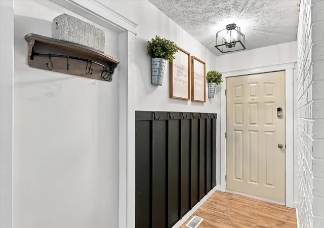 Photo 2 of Single family home for sale at 2717 S Skipworth Rd, Spokane Valley, WA 99206 | MLS# 202625642 | Listing updated on 2026-10-10