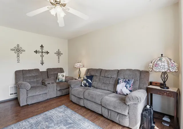 Photo 4 of Single family home for sale at 33113 N Milan Rd, Chattaroy, WA 99003 | MLS# 202625645 | Listing updated on 2026-10-11