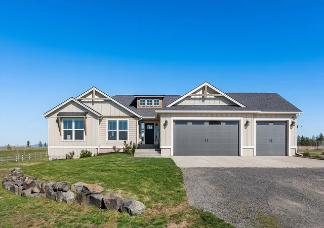 Single family home for sale at 13915 W Lincoln Rd, Spokane, WA 99224 | MLS# 202625652