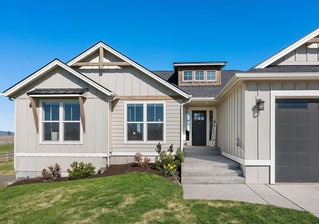 Photo 2 of Single family home for sale at 13915 W Lincoln Rd, Spokane, WA 99224 | MLS# 202625652 | Listing updated on 2026-10-11
