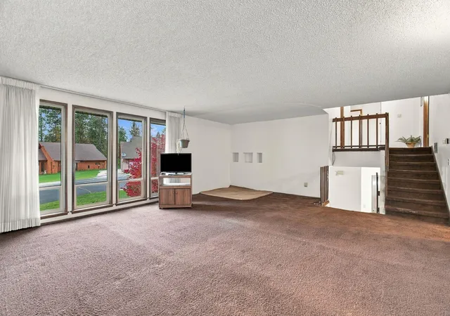 Photo 3 of Sale Pending at 8422 N General Grant Way, Spokane, WA 99208 | MLS# 202625653 | Listing updated on 2026-10-23