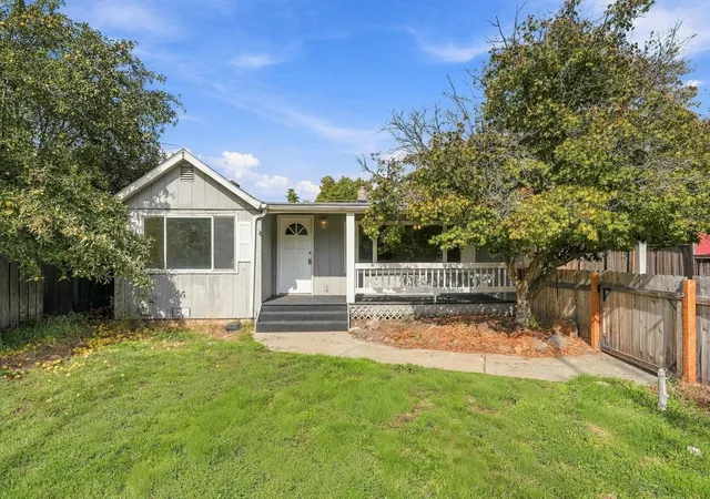 Photo 1 of Single family home for sale at 3807 E 29th Avenue, Spokane, WA 99223 | MLS# 202625688 | Listing updated on 2026-10-19
