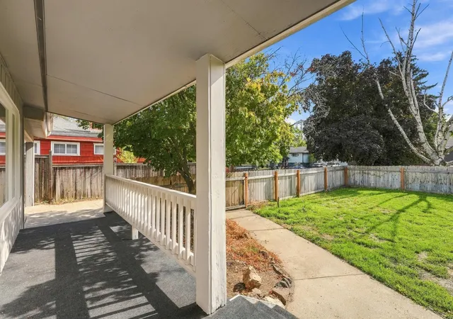 Photo 3 of Single family home for sale at 3807 E 29th Avenue, Spokane, WA 99223 | MLS# 202625688 | Listing updated on 2026-10-19