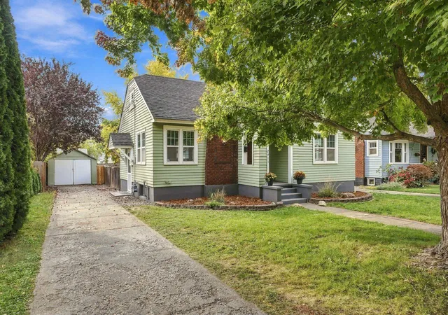 Photo 2 of Single family home for sale at 2911 W Euclid Ave, Spokane, WA 99205 | MLS# 202625690 | Listing updated on 2026-10-19