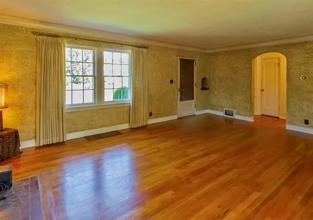 Photo 2 of Single family home for sale at 4827 N Monroe St, Spokane, WA 99205 | MLS# 202625691 | Listing updated on 2026-10-22