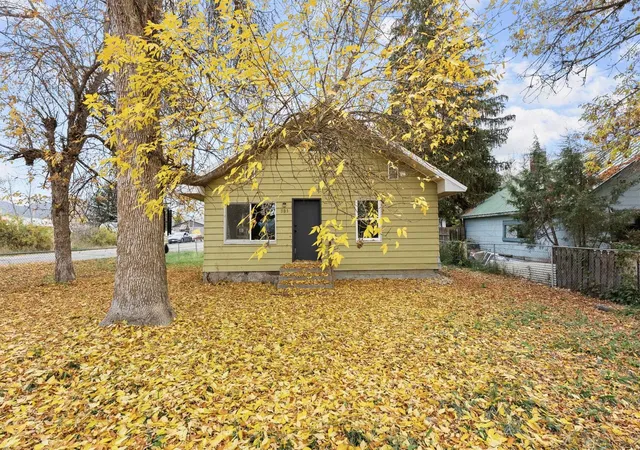 Photo 1 of Single family home for sale at 301 2nd Avenue, Cusick, WA 99119 | MLS# 202625692 | Listing updated on 2026-10-19