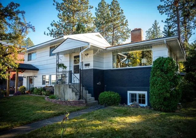 Photo 3 of Single family home for sale at 4204 E 9th Avenue, Spokane, WA 99202 | MLS# 202625695 | Listing updated on 2026-10-19