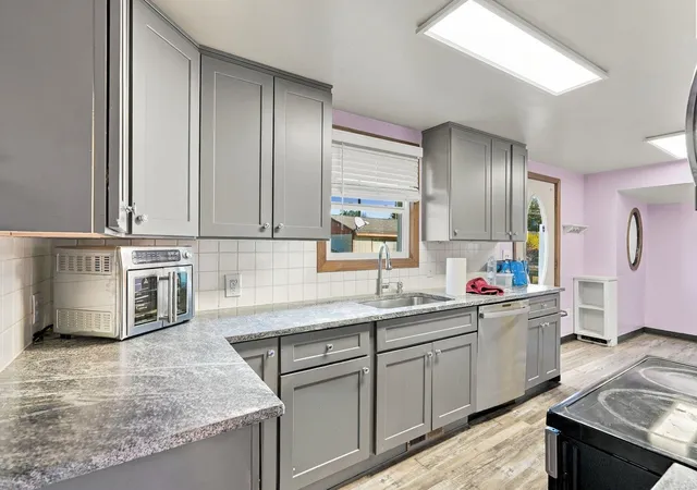 Photo 3 of Single family home for sale at 408 W Columbia Ave, Spokane, WA 99205 | MLS# 202625698 | Listing updated on 2026-10-20