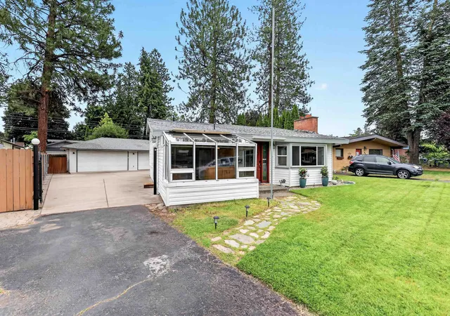 Photo 2 of Single family home for sale at 6714 N Stevens St, Spokane, WA 99208 | MLS# 202625701 | Listing updated on 2026-10-20