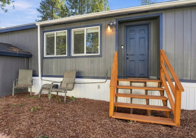Photo 2 of Sale Pending at 3305 E Bull Run Ln, Mead, WA 99021 | MLS# 202625711 | Listing updated on 2026-10-17