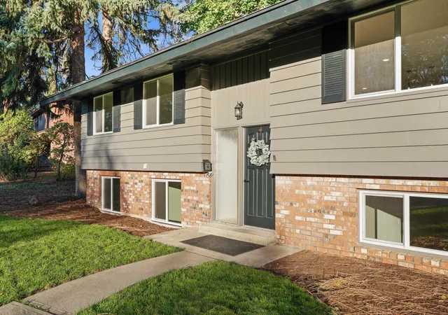 Photo 4 of Single family home for sale at 4327 S Martin St, Spokane, WA 99203 | MLS# 202625712 | Listing updated on 2026-10-20