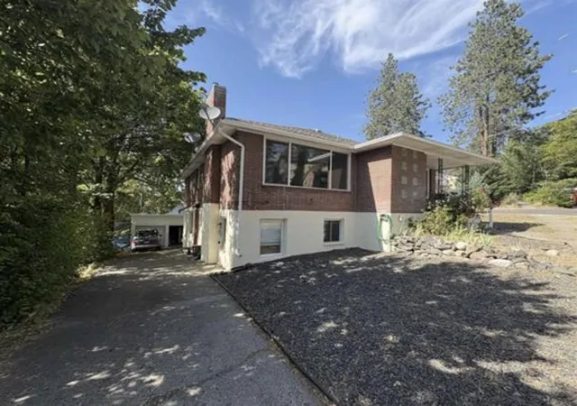 Photo 2 of Single family home for sale at 820 W / 828 11th Ave, Spokane, WA 99204 | MLS# 202625717 | Listing updated on 2026-10-20