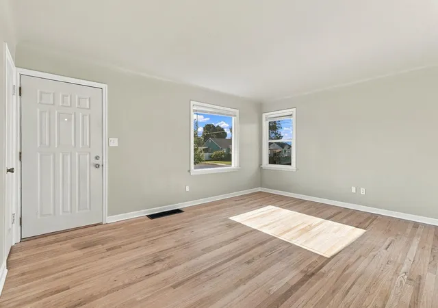 Photo 2 of Single family home for sale at 1503 E Glass Ave, Spokane, WA 99207 | MLS# 202625720 | Listing updated on 2026-10-20