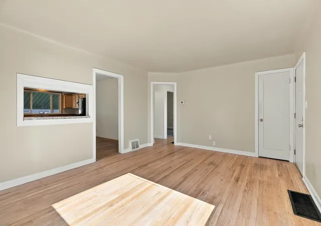 Photo 4 of Single family home for sale at 1503 E Glass Ave, Spokane, WA 99207 | MLS# 202625720 | Listing updated on 2026-10-20