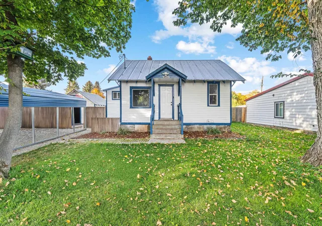 Photo 1 of Sale Pending at 1112 W Main Ave, Chewelah, WA 99109 | MLS# 202625723 | Listing updated on 2026-10-19