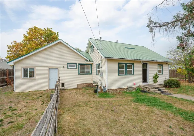 Photo 1 of Single family home for sale at 13401 E Valleyway Ave, Spokane Valley, WA 99216 | MLS# 202625724 | Listing updated on 2026-10-20