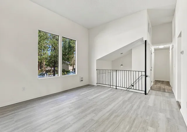 Photo 3 of Multi family home for sale at 924 E Bedivere Dr, Spokane, WA 99218 | MLS# 202625727 | Listing updated on 2026-10-20