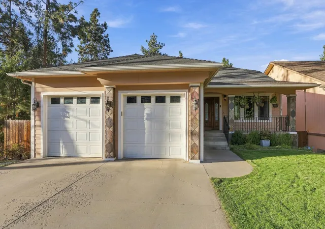 Photo 2 of Single family home for sale at 3217 E 10th Avenue, Spokane, WA 99202 | MLS# 202625730 | Listing updated on 2026-10-15