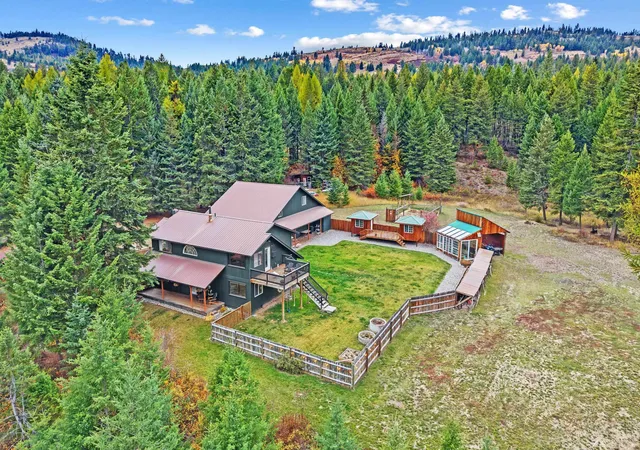 Photo 1 of Single family home for sale at 8 Dusty Trails Rd, Malo, WA 99150 | MLS# 202625740 | Listing updated on 2026-10-21