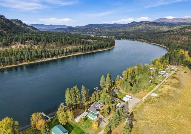 Photo 4 of Single family home for sale at 301 Dilling Dr, Cusick, WA 99119 | MLS# 202625751 | Listing updated on 2026-10-22