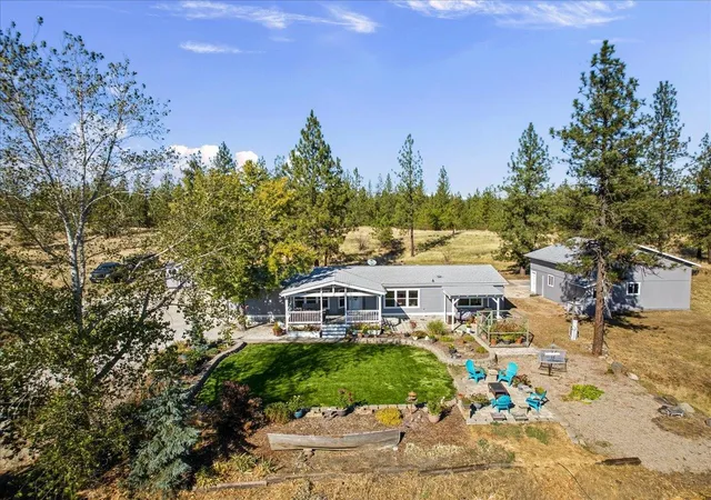 Photo 2 of Manufactured home for sale at 5698 Deer Ridge Way, Nine Mile Falls, WA 99026 | MLS# 202625754 | Listing updated on 2026-10-22