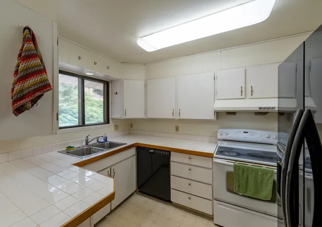 Photo 2 of Single family home for sale at 910 Sw City View St, Pullman, WA 99163 | MLS# 202625756 | Listing updated on 2026-10-15