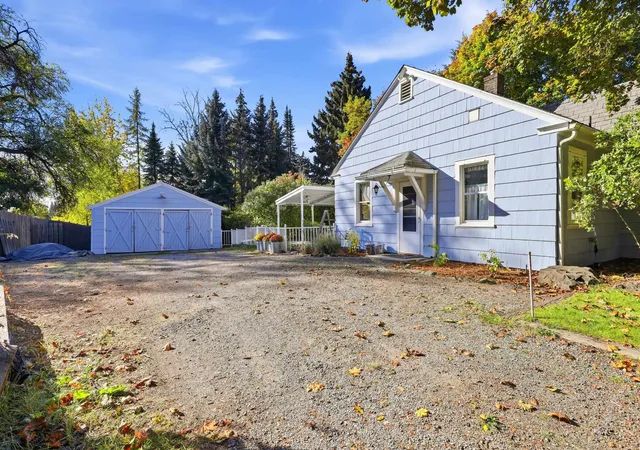 Photo 3 of Single family home for sale at 619 W Graves Rd, Spokane, WA 99218 | MLS# 202625757 | Listing updated on 2026-10-21
