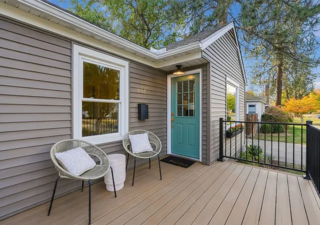 Photo 3 of Sale Pending at 952 E Thurston Ave, Spokane, WA 99203 | MLS# 202625761 | Listing updated on 2026-10-20