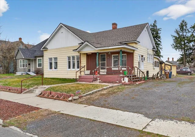 Photo 2 of Single family home for sale at 2927 E Wabash Ave, Spokane, WA 99217 | MLS# 202625762 | Listing updated on 2026-10-17