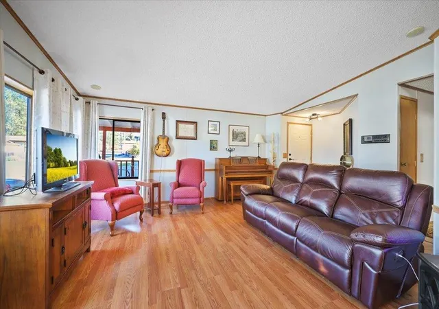 Photo 1 of Manufactured home for sale at 3316 E Valley Frg Ln, Mead, WA 99021 | MLS# 202625765 | Listing updated on 2026-10-19