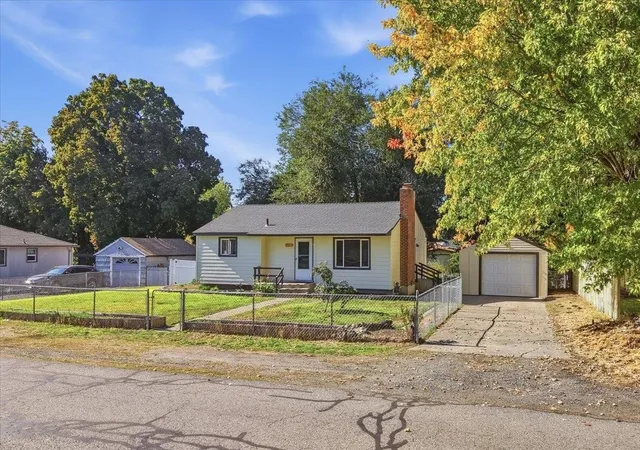 Photo 2 of Single family home for sale at 1101 N Rudolf Rd, Spokane Valley, WA 99206 | MLS# 202625767 | Listing updated on 2026-10-21