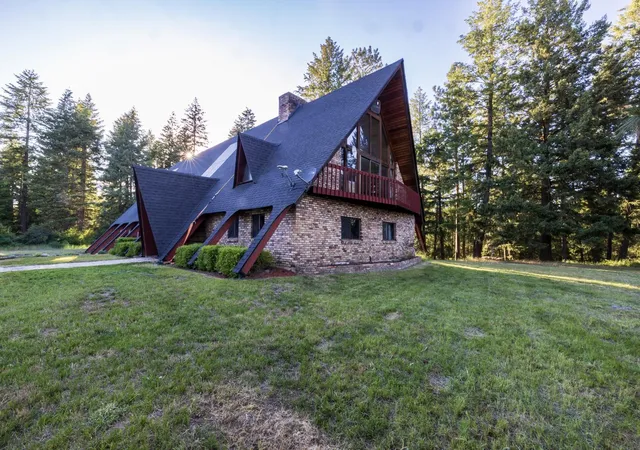 Photo 2 of Single family home for sale at 31825 N Regal Rd, Deer Park, WA 99006 | MLS# 202625778 | Listing updated on 2026-10-16
