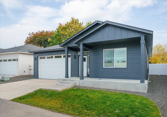 Photo 3 of Single family home for sale at 17810 E 3rd Lane, Spokane Valley, WA 99016 | MLS# 202625783 | Listing updated on 2026-10-22