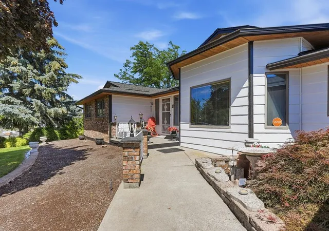 Photo 4 of Single family home for sale at 4821 S Conklin Rd, Greenacres, WA 99016 | MLS# 202625789 | Listing updated on 2026-10-17