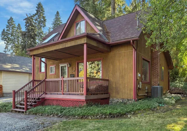 Photo 1 of Single family home for sale at 2624 E 18th Avenue, Spokane, WA 99223 | MLS# 202625795 | Listing updated on 2026-10-18