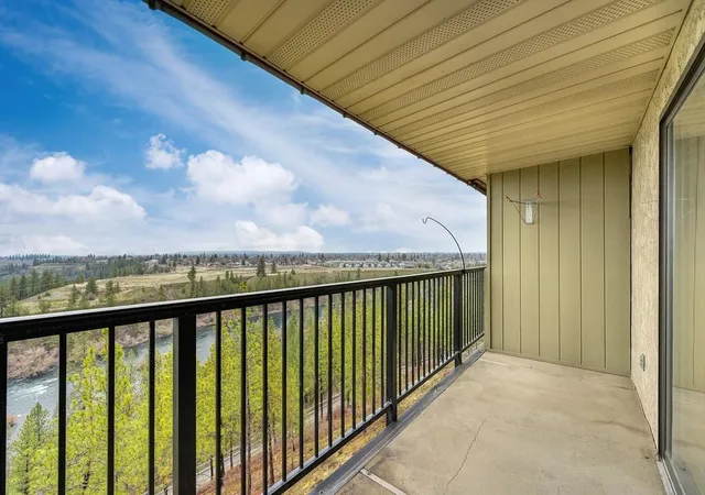 Photo 2 of Condo for sale at 172 S Coeur D'alene St, Spokane, WA 99201 | MLS# 202625803 | Listing updated on 2026-10-16