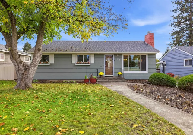 Photo 2 of Single family home for sale at 2211 W Walton Ave, Spokane, WA 99205 | MLS# 202625805 | Listing updated on 2026-10-22