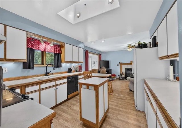 Photo 2 of Single family home for sale at 29210 N Dalton Rd, Deer Park, WA 99006 | MLS# 202625807 | Listing updated on 2026-10-16