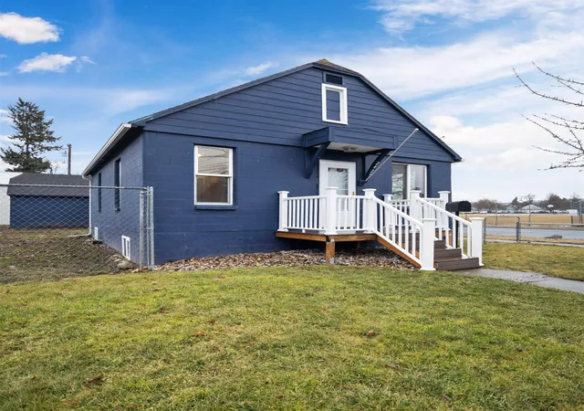 Single family home for sale at 2425 W Sinto Ave, Spokane, WA 99201 | MLS# 202625808